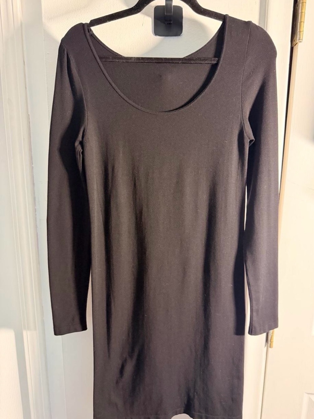 M. Rena Black Long-Sleeve Scoop Neck Dress One Size essential layering piece